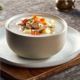 Crème de poulet et soupe de pommes de terre Crème de poulet et soupe de pommes de terre